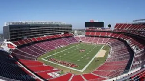 埃因霍温PSV狂胜阿尔克马尔5-1，蒂尔戴帽闪耀，J-费尔曼加盟助力大捷！